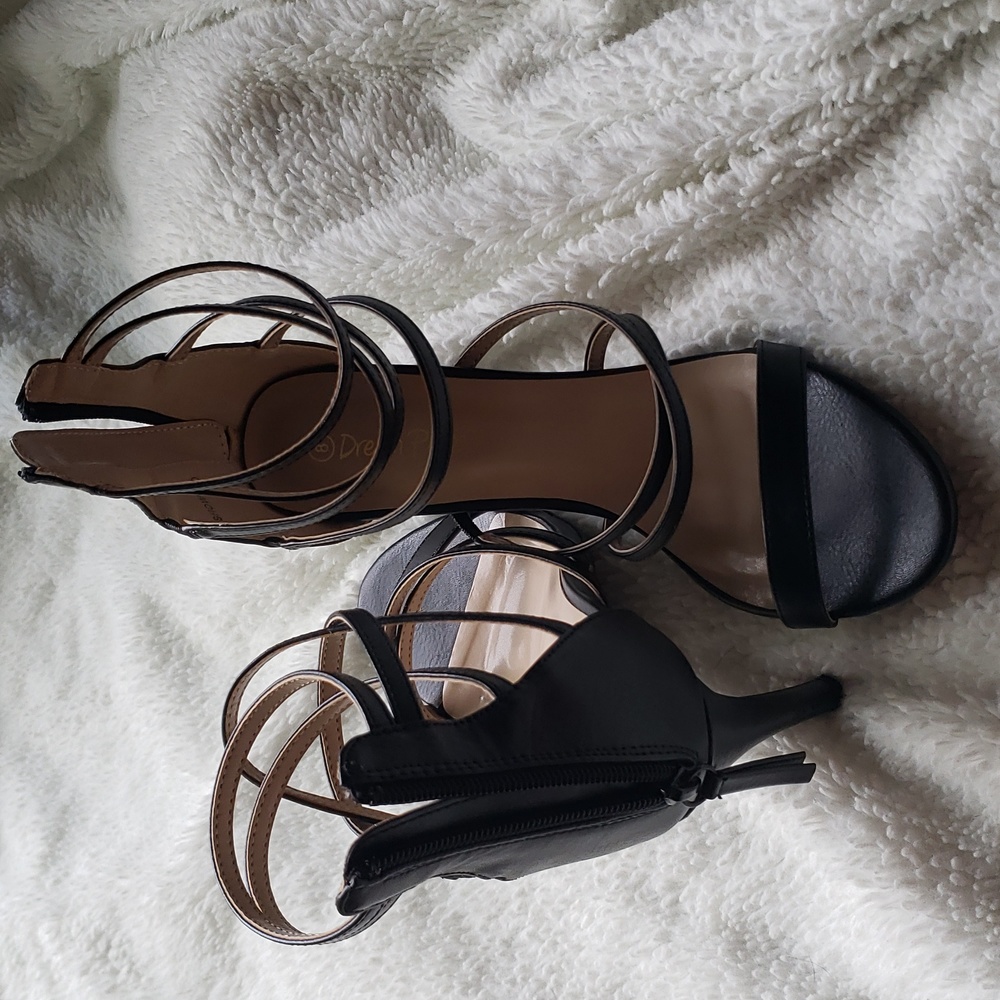 Dream Pairs 4in heels